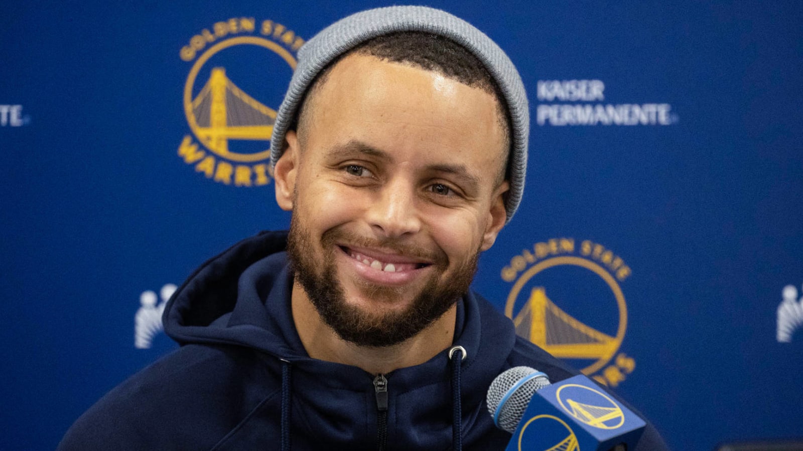 Stephen Curry gifts Rolexes to Draymond Green, Andre Iguodala after setting three-point record