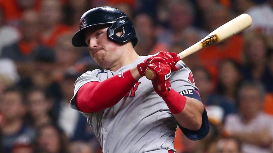 Brewers acquire Renfroe from Red Sox for Bradley Jr.