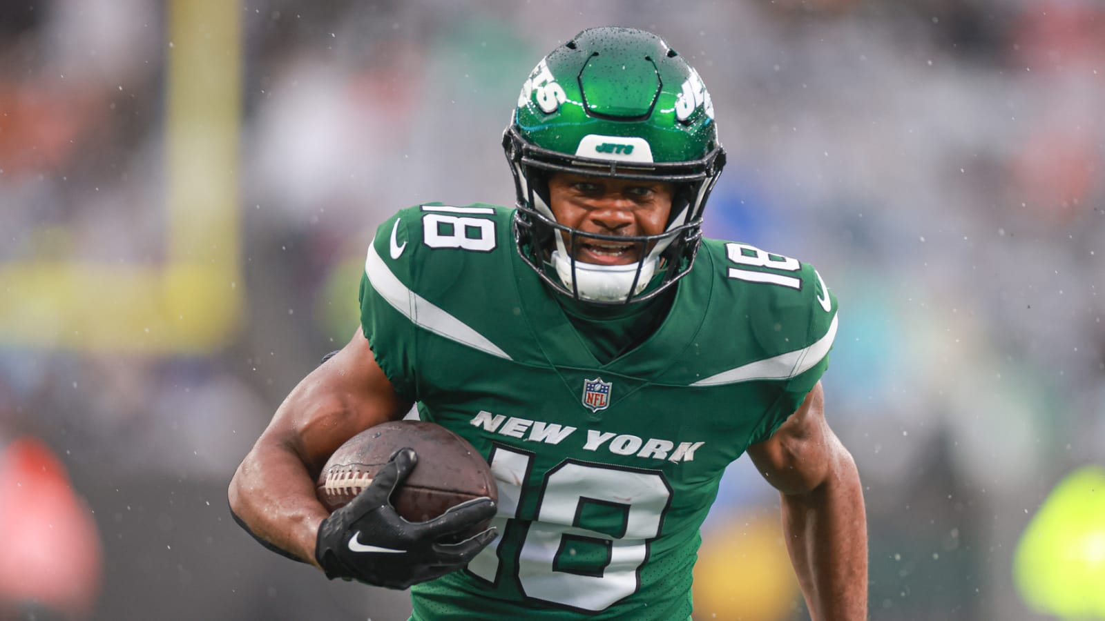 Veteran NFL WR shares heartbreaking photos from house fire
