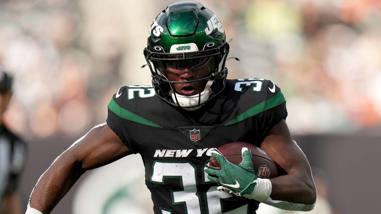 New York Jets unveil new black helmet: 'Definition of swaggy'