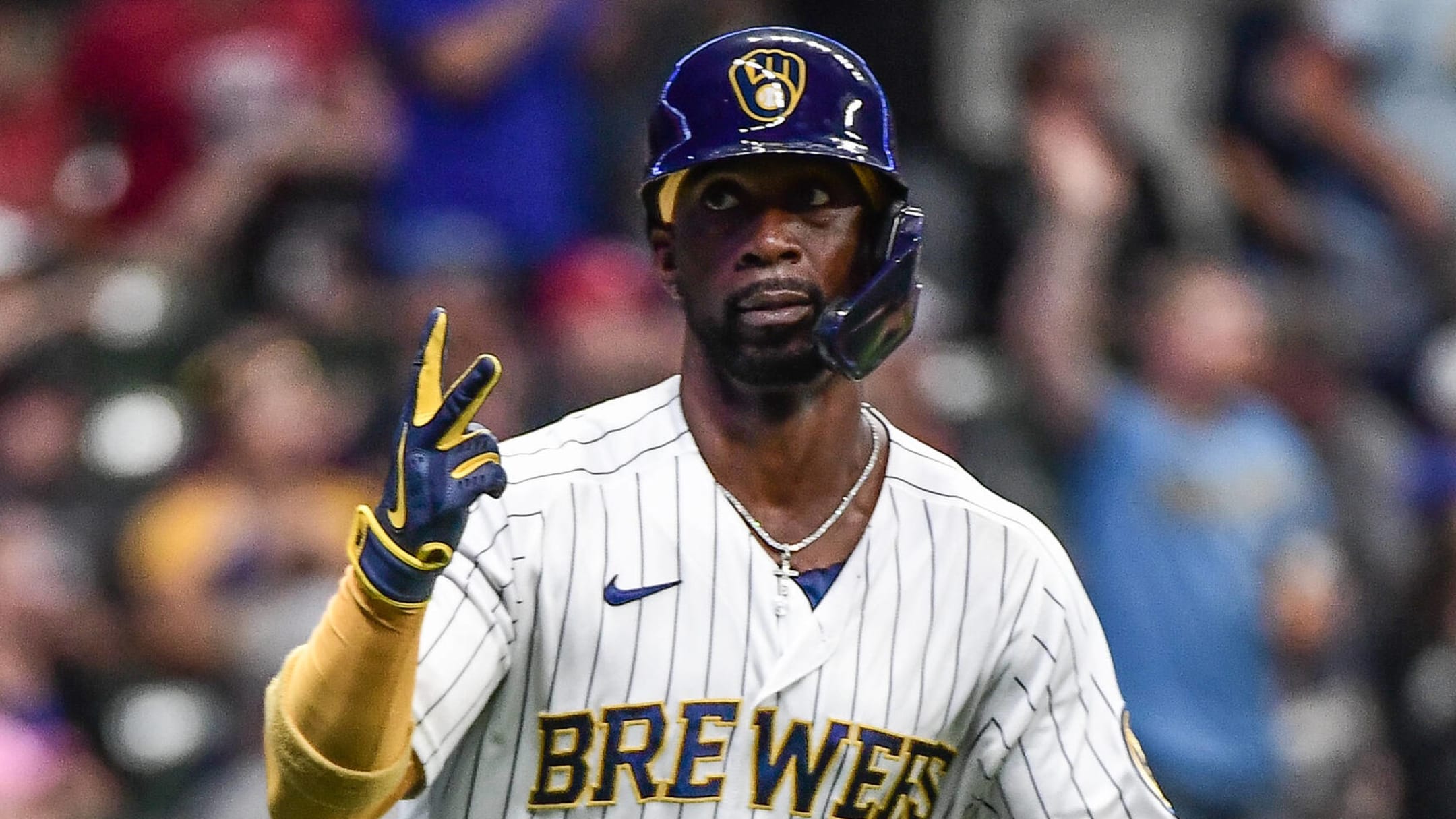 Ex-Brewer designated hitter Andrew McCutchen returns to Pittsburgh