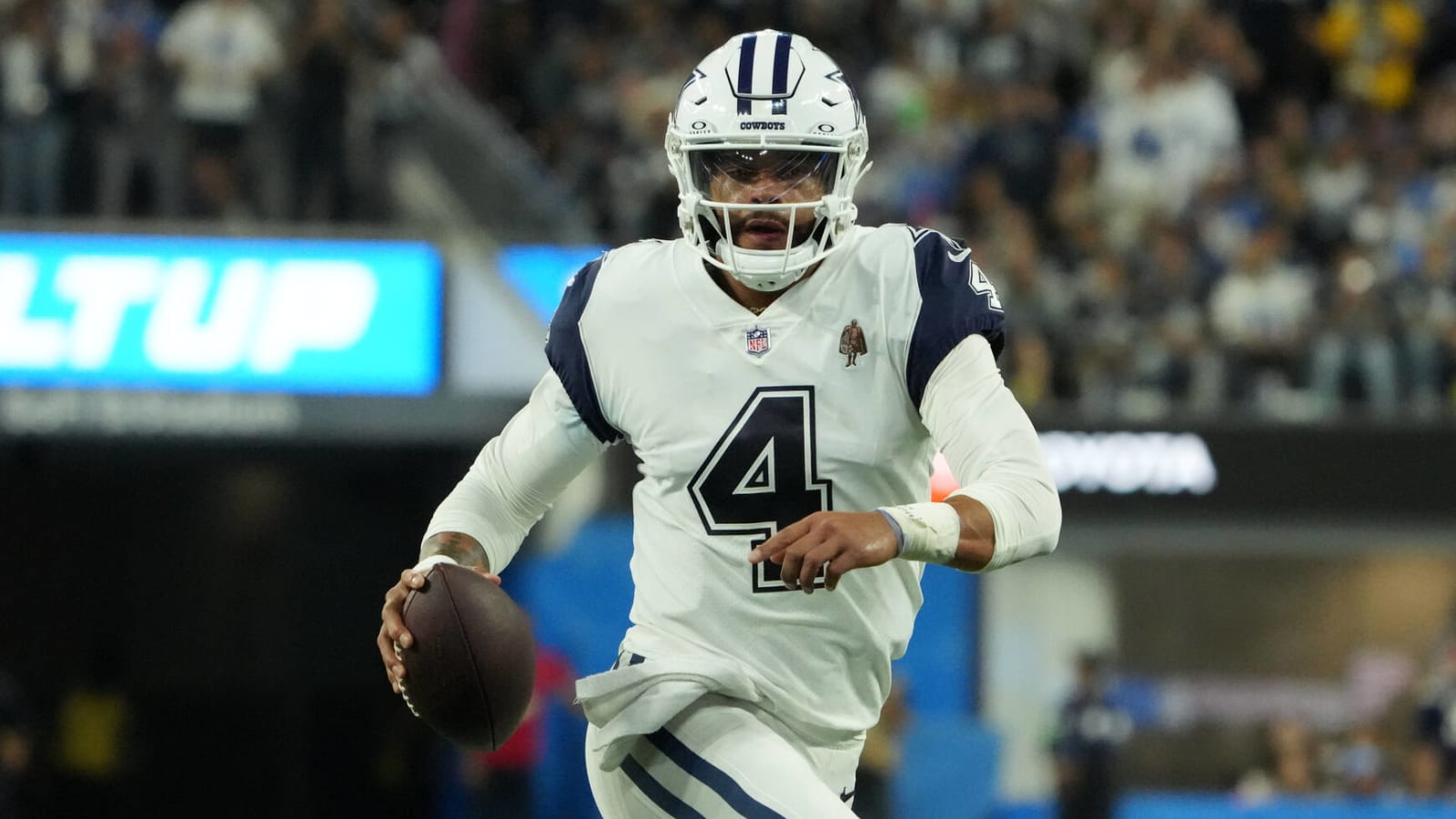 Cowboys HC talks 'unique' situation Dak Prescott faces