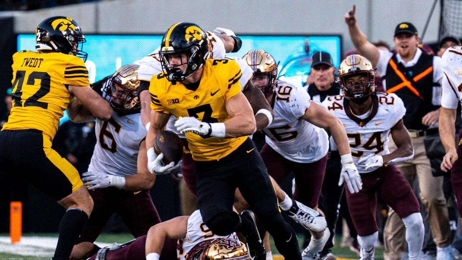 Watch: Controversial fair catch call wipes out Iowa's go-ahead punt-return TD