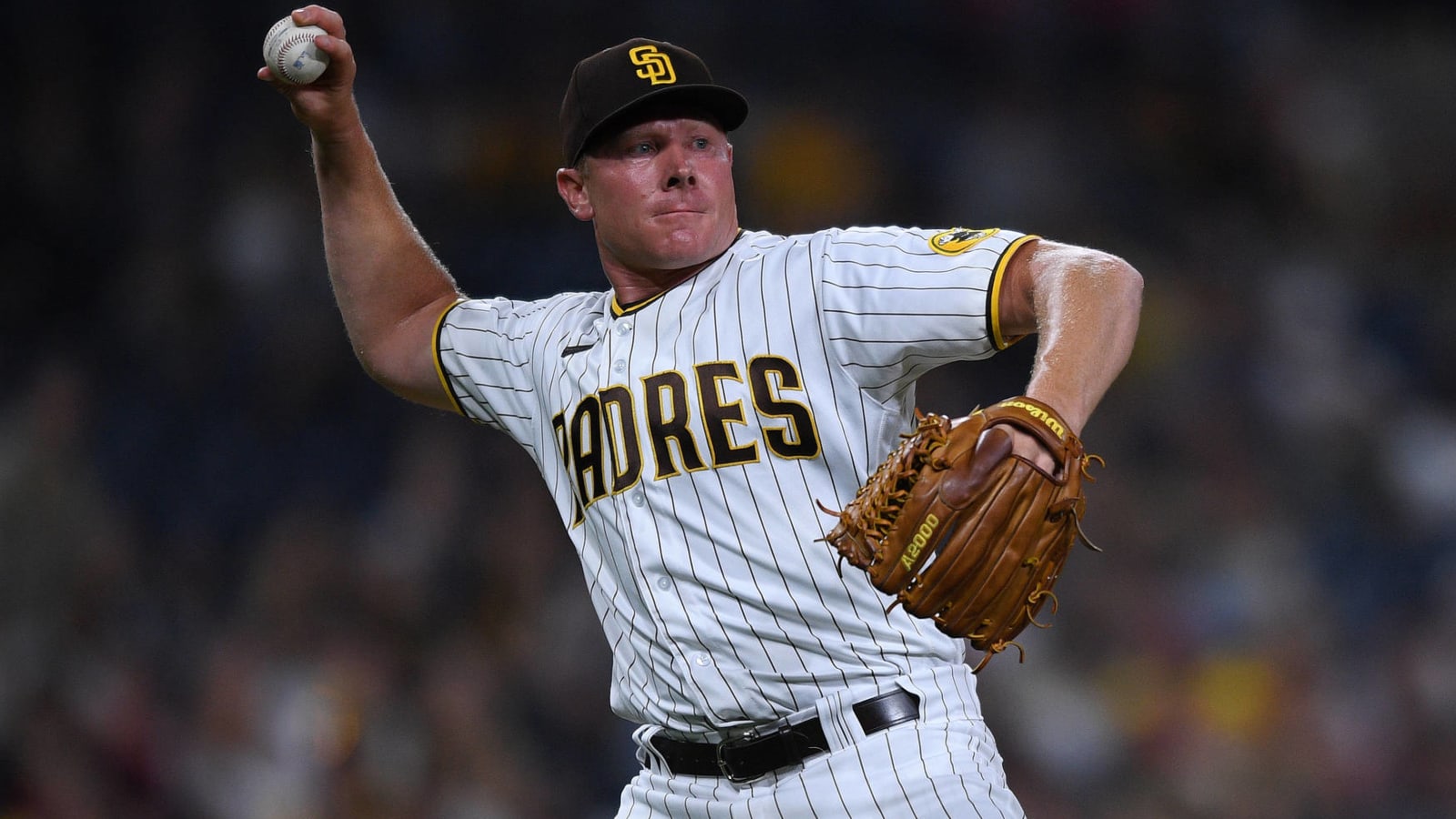 Melancon headlines Padres' option decisions by declining his