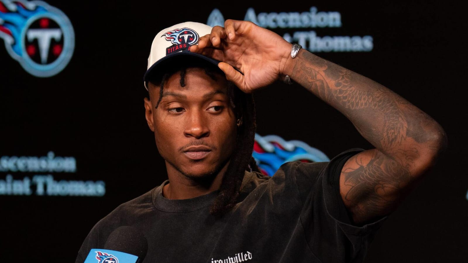 DeAndre Hopkins zings Houston radio host with trash talk