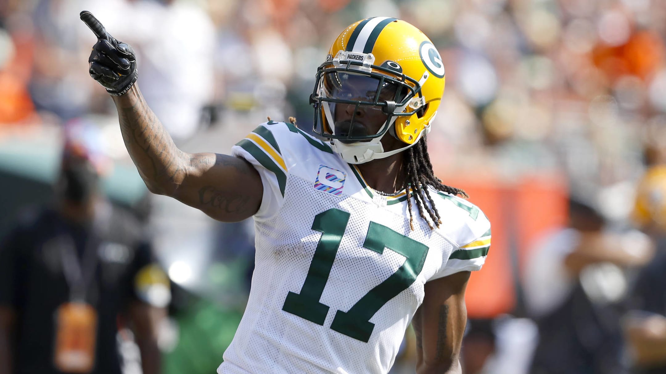 Packers list Aaron Rodgers, Davante Adams as questionable