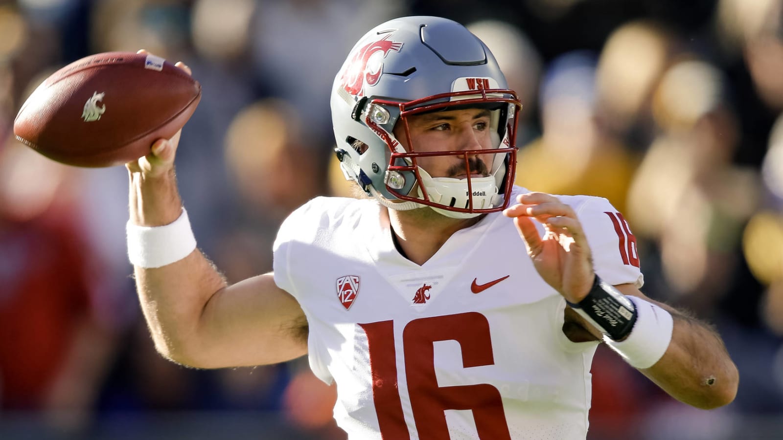 Watch: Gardner Minshew warms up shirtless in frigid weather