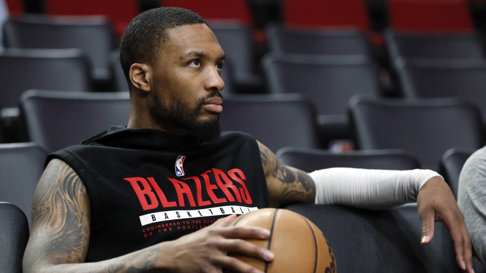 NBA Insider Issues Bold Report On Damian Lillard’s Blazers Future