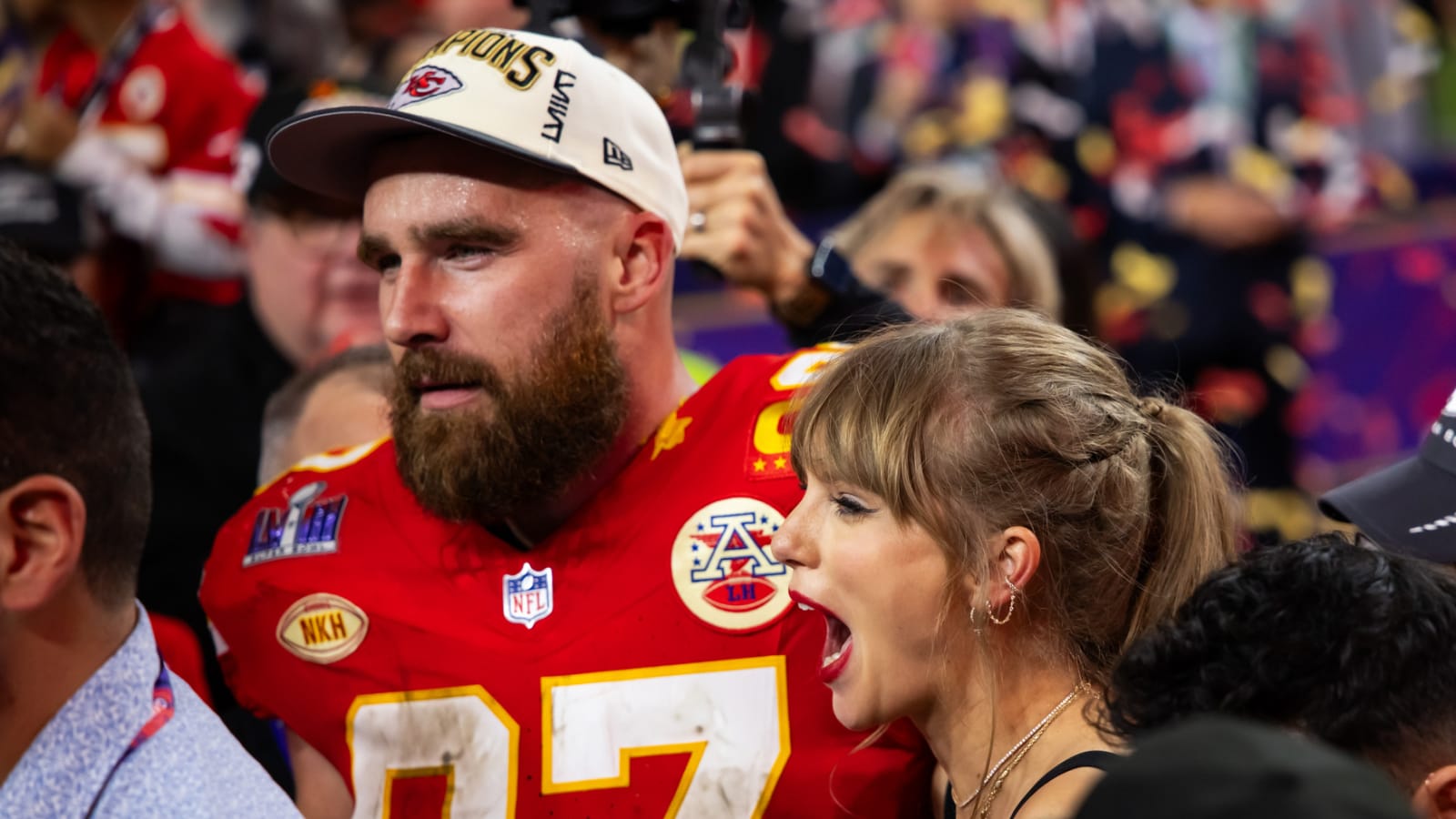 Watch: Travis Kelce takes part in performance with Taylor Swift