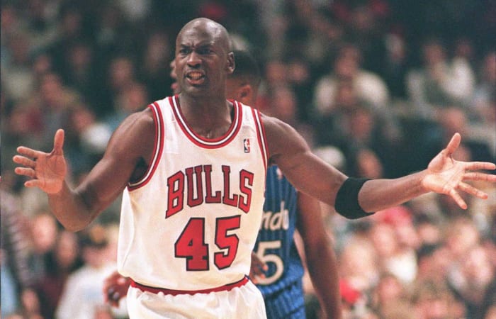 Michael Jordan returns