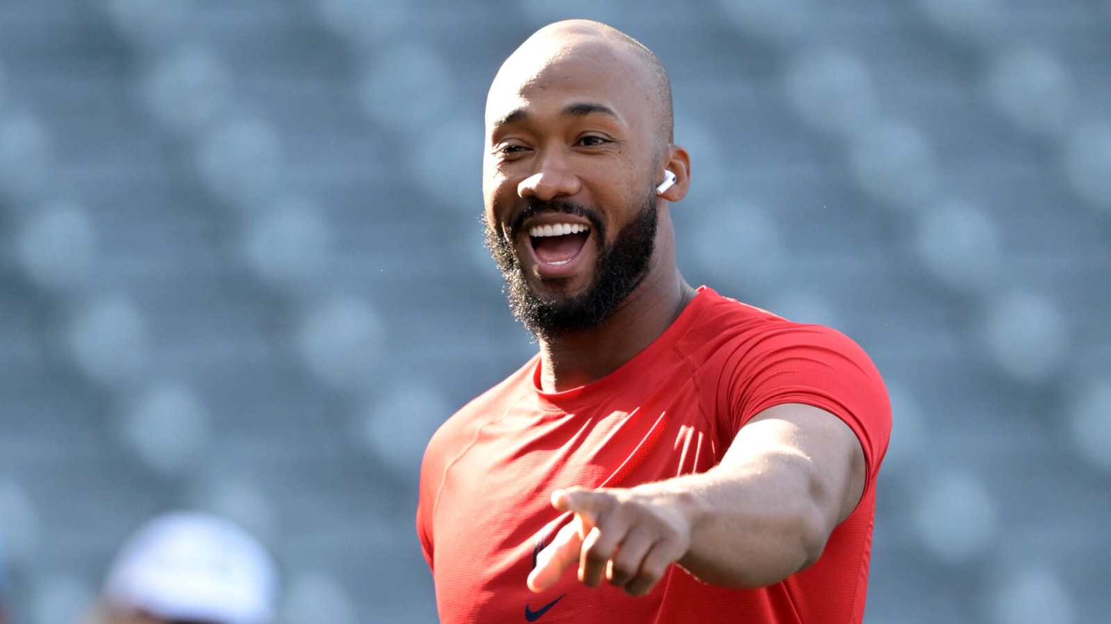 Angels reuniting with inconsistent veteran reliever