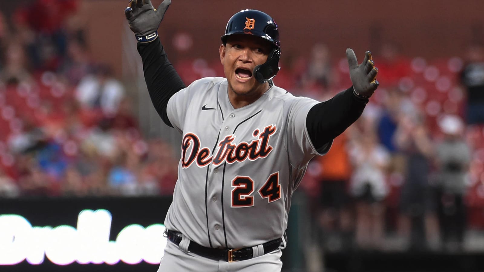 Tigers' Miguel Cabrera Intends to Play Out Contract, Retire After