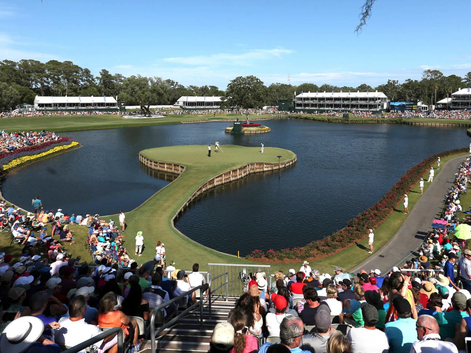 Marlins Park hosts nine-hole golf course this weekend