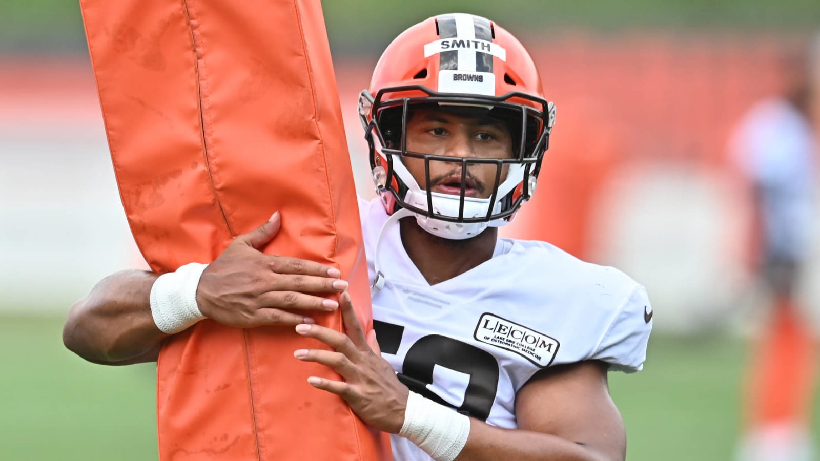 Browns down four players due to COVID-19 for Steelers game