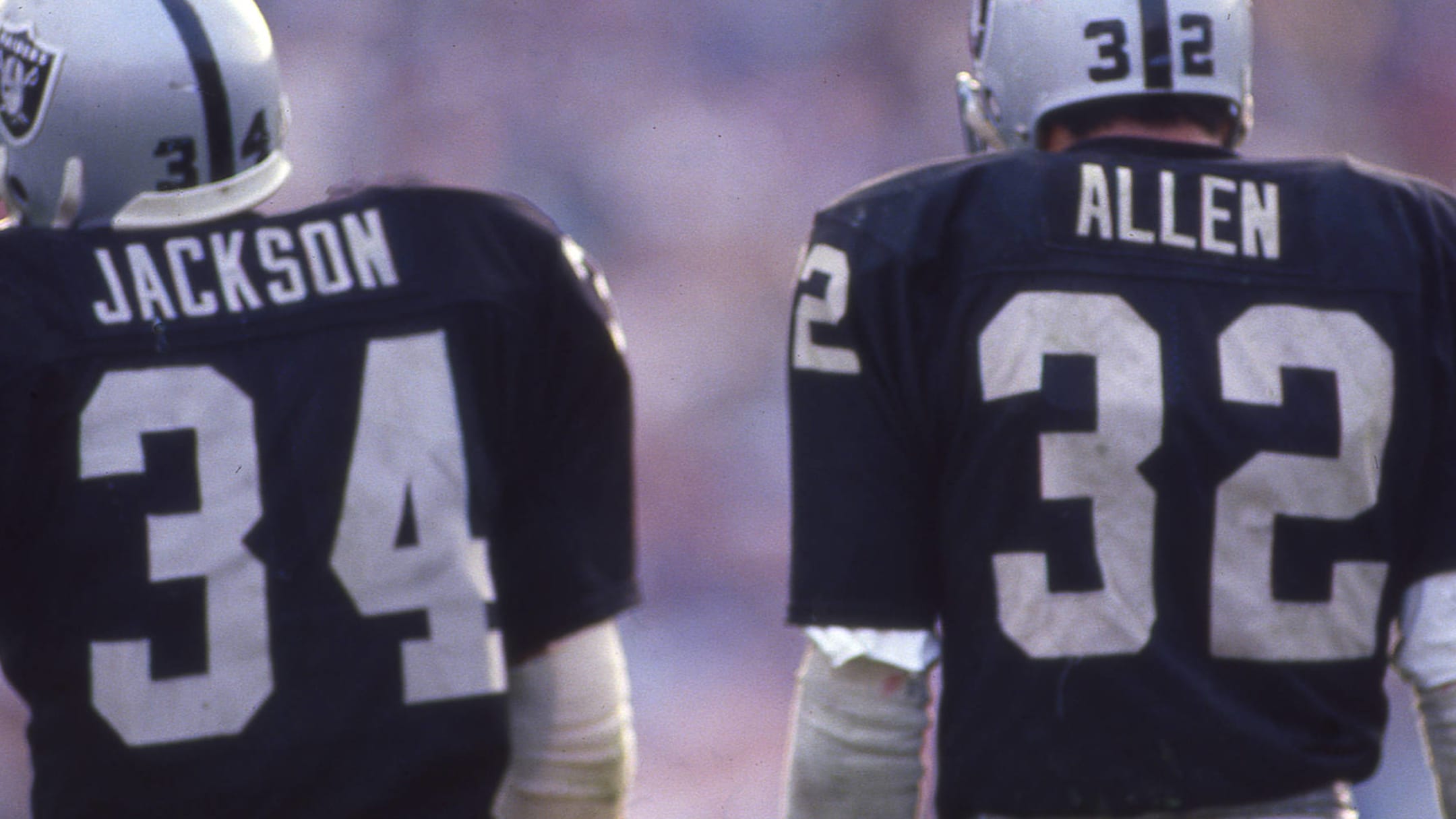 Top 10 NFL Running Backs of All Time Series: No. 8, Bo Jackson