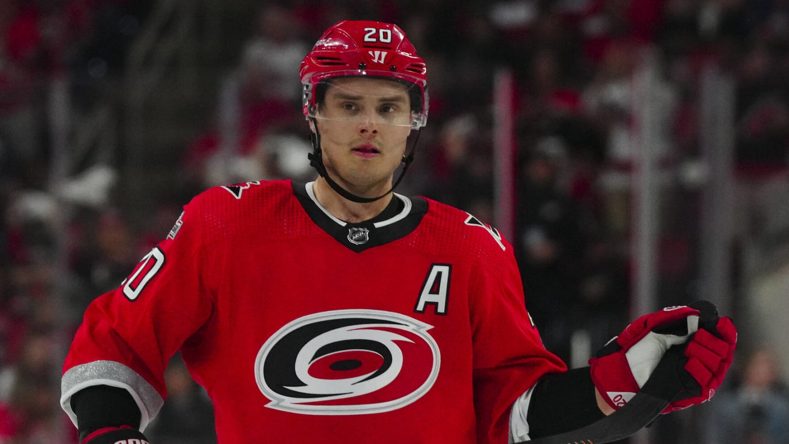 Hurricanes sign star center Sebastian Aho to extension