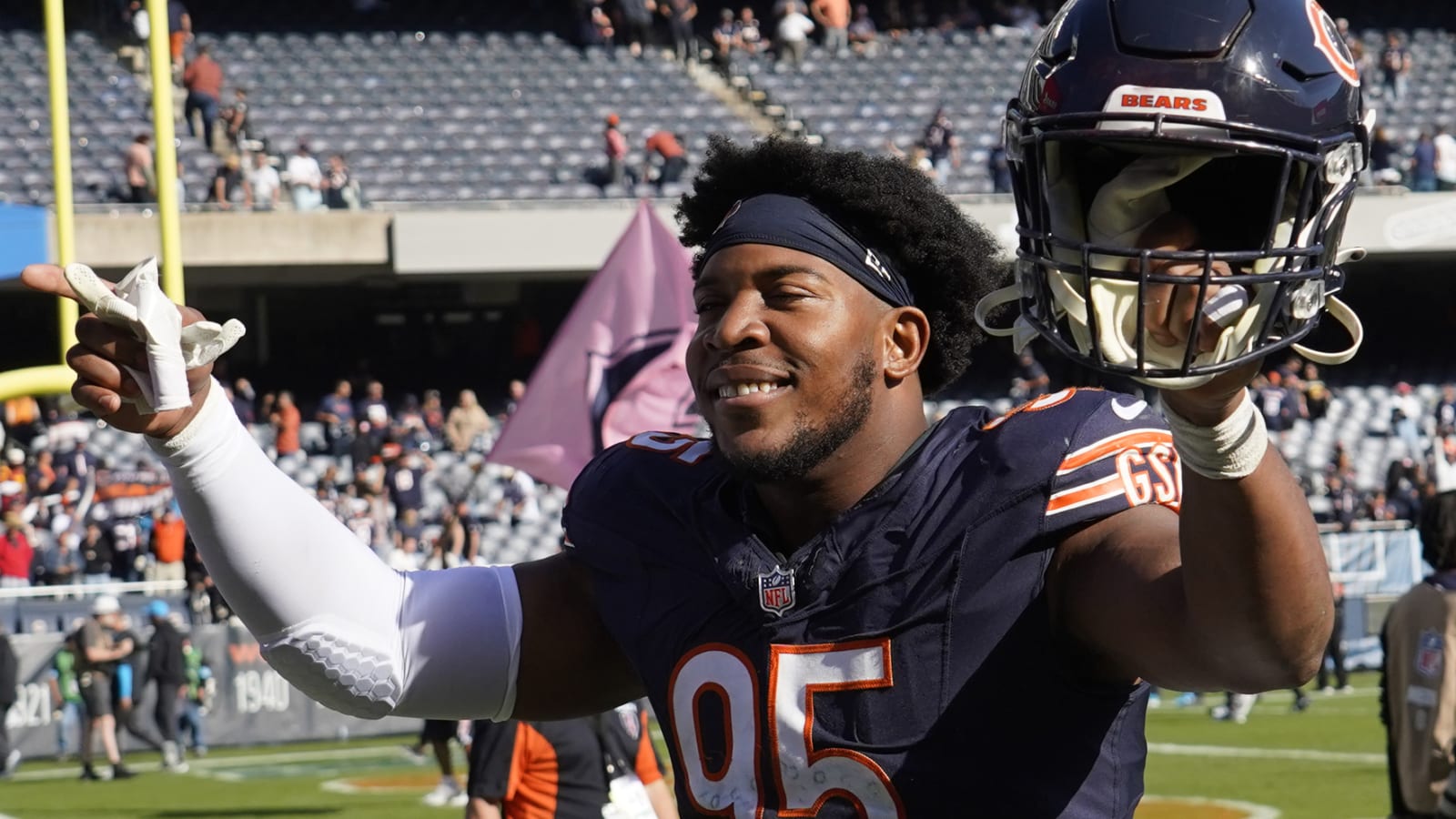 Veteran pass-rusher visits Giants, Lions