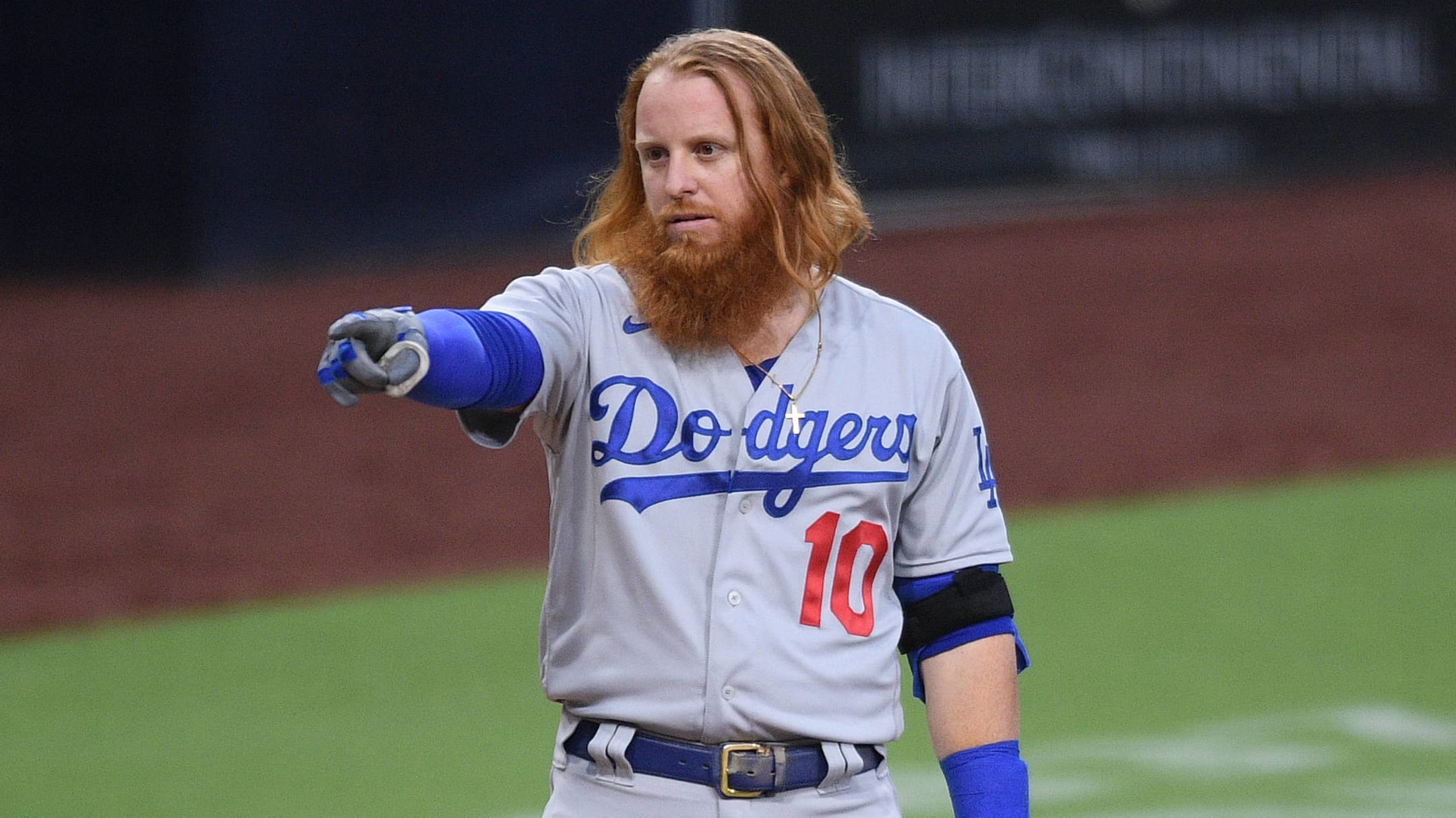 Justin Turner injury to test Dodgers for several weeks, but they have  options 