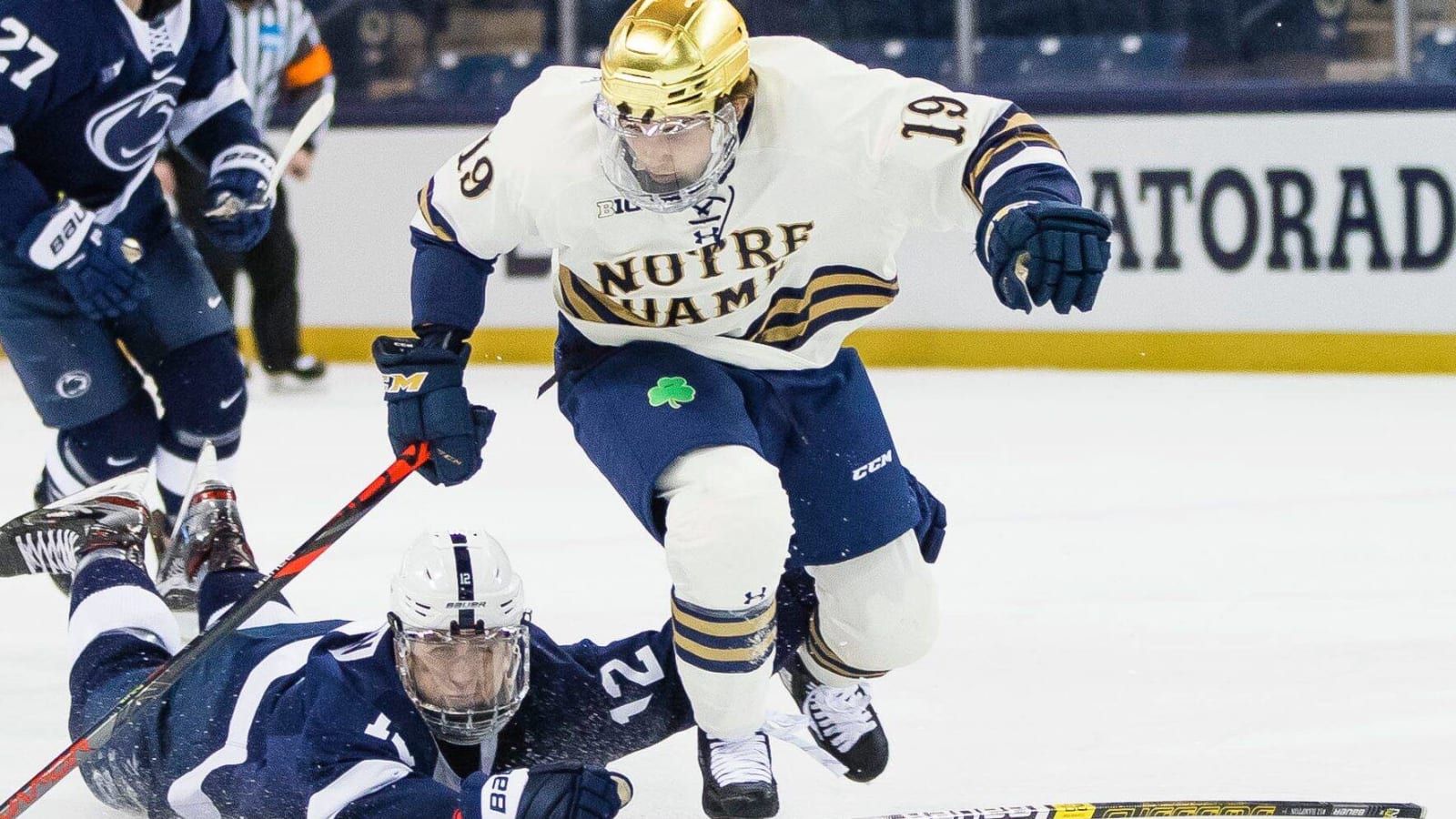 Chicago Blackhawks sign Landon Slaggert to two-year, entry-level contract