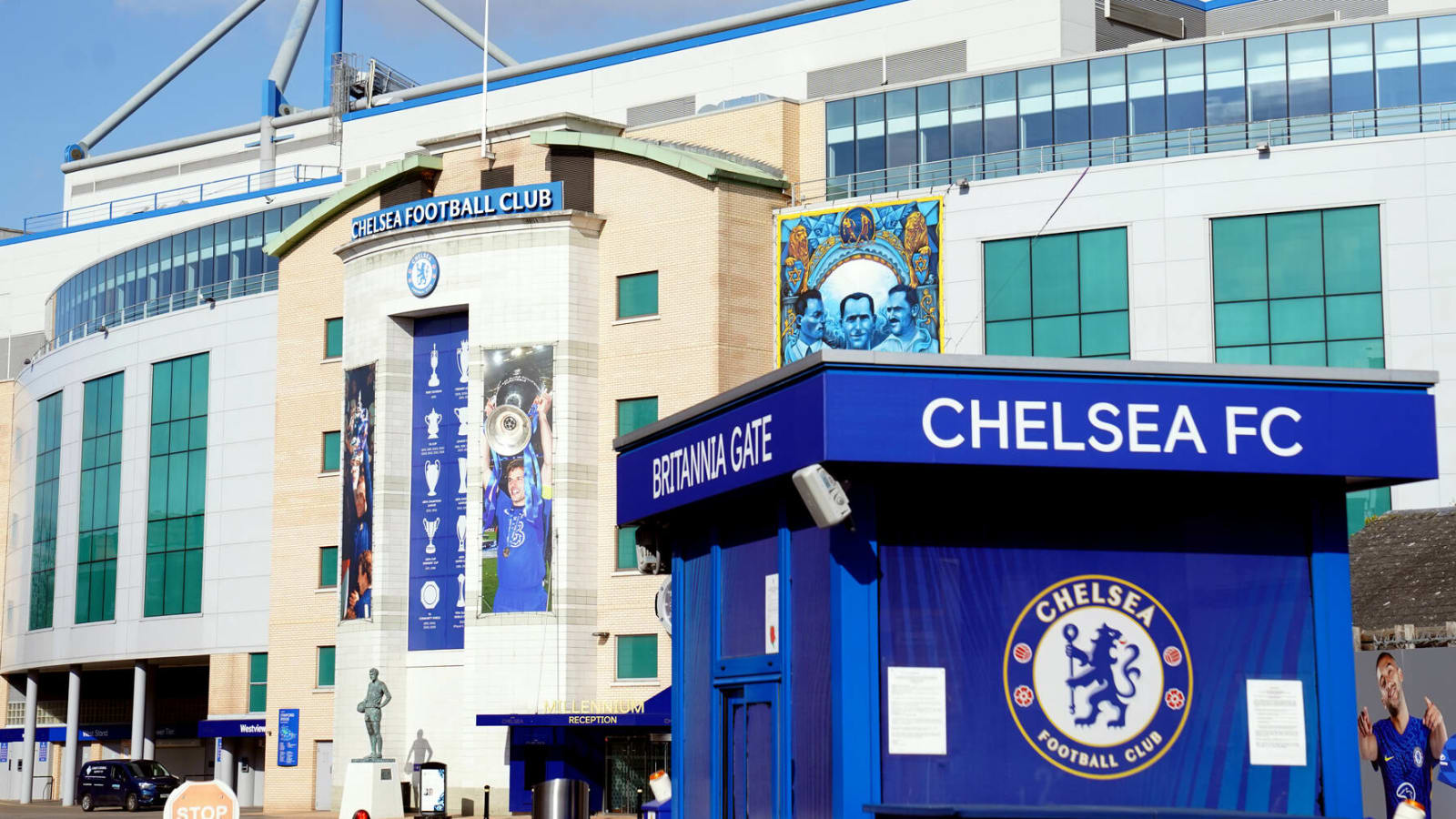Chelsea sale halted after U.K. sanctions Abramovich