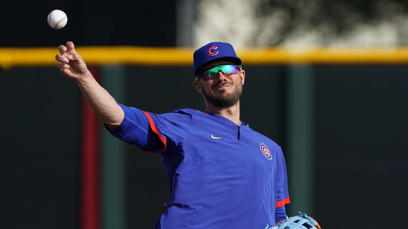 Kris Bryant unlikely to be traded before non-tender deadline