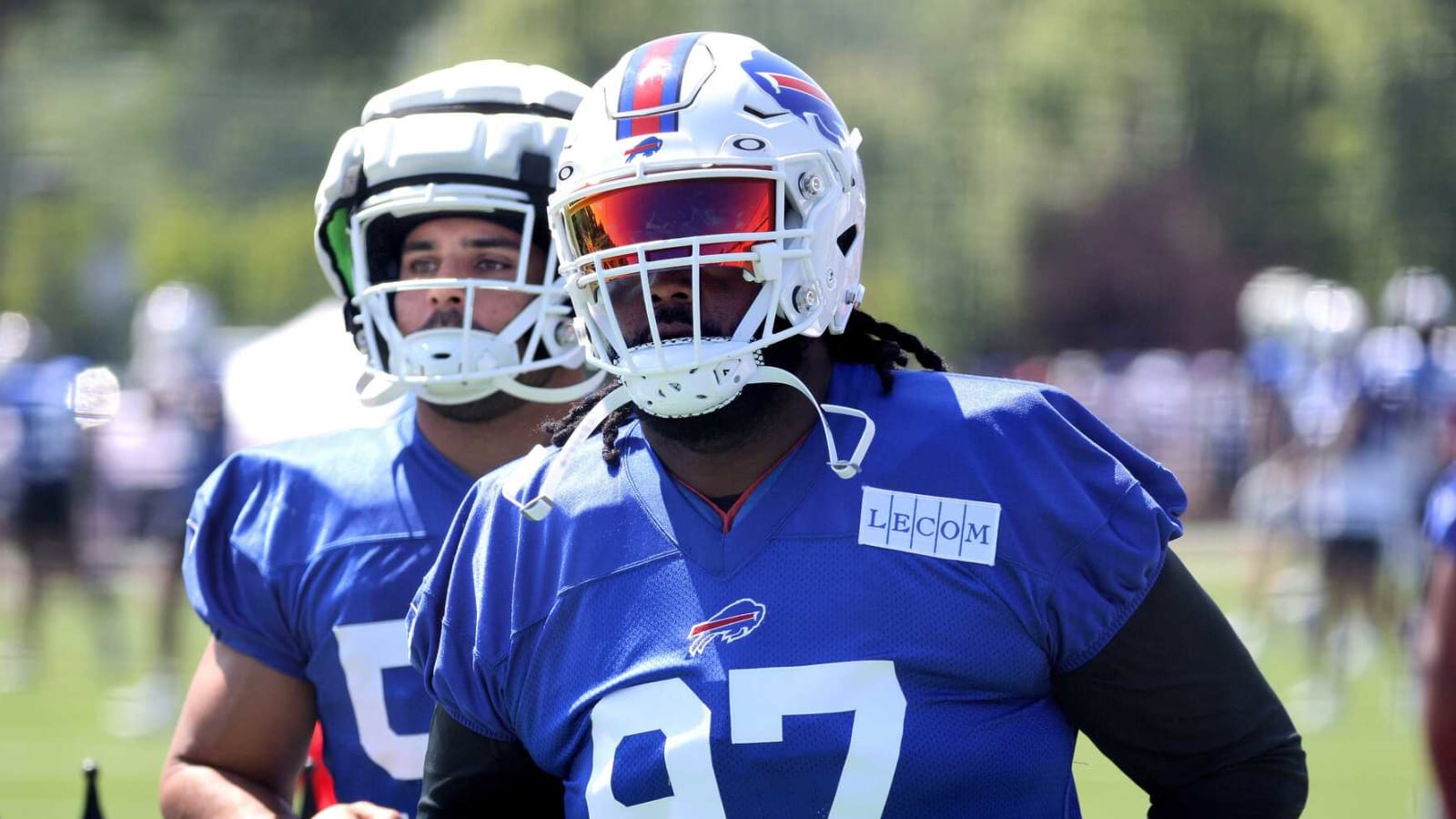 Cowboys acquire veteran DT in trade with division rival