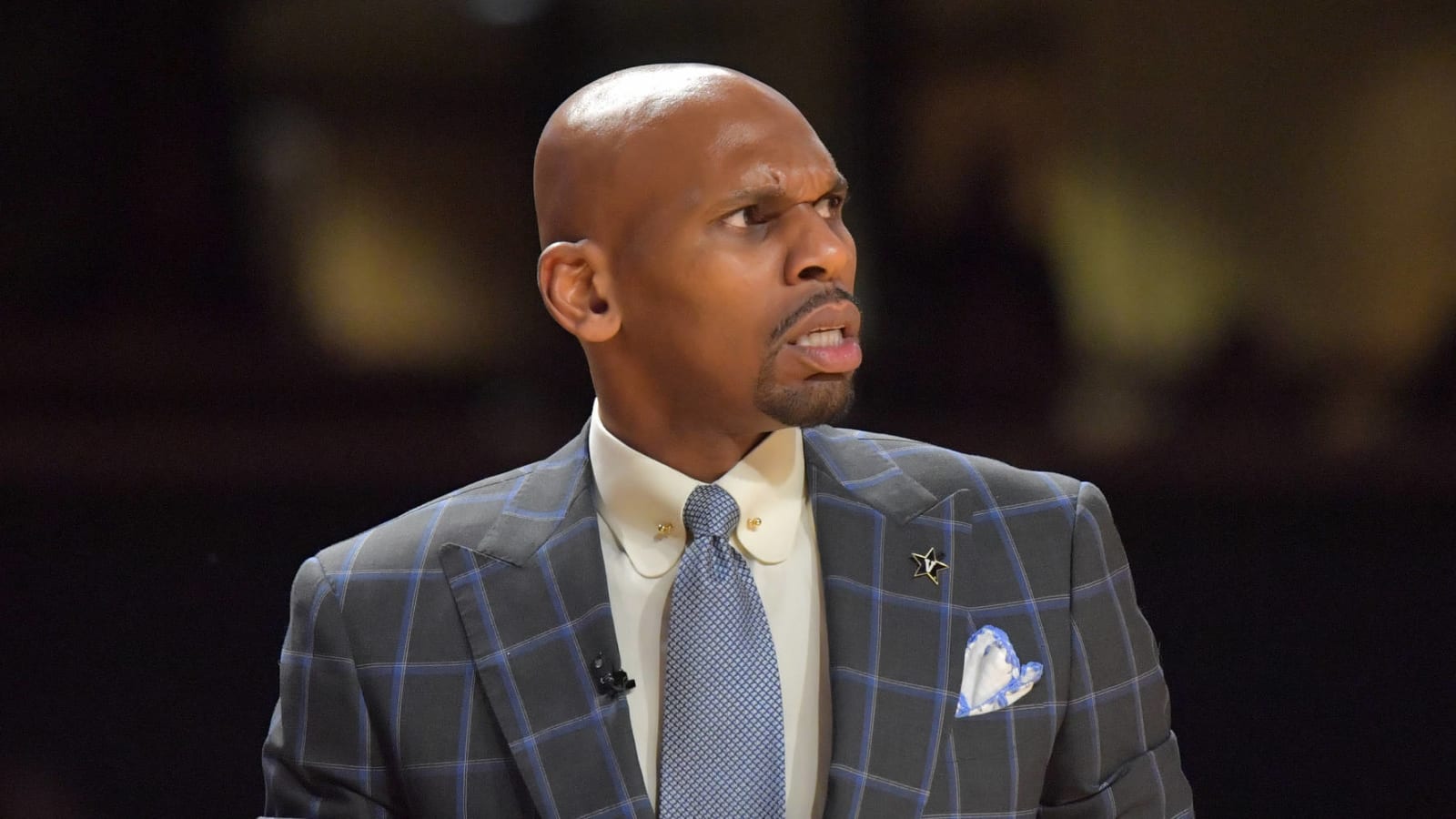 Jerry Stackhouse and his green Riddler suit ejected after complaining about no-call