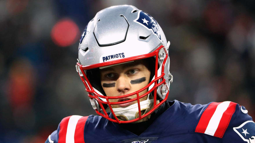 Pats Offered Brady A One Year Deal At Less Than 2019 Salary Yardbarker Brady will earn $15 million in salary in both seasons, with a $10 million roster bonus. pats offered brady a one year deal at less than 2019 salary yardbarker