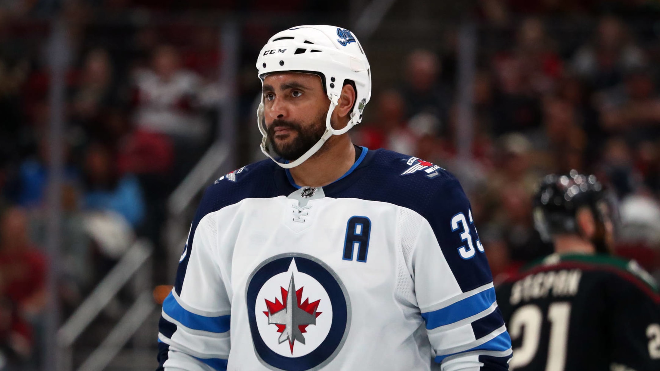 Dustin Byfuglien turns into big headache for Canucks