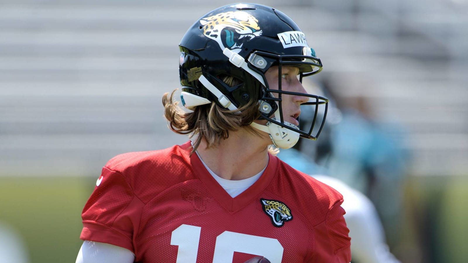 Trevor Lawrence misses team drills due to hurt hamstring