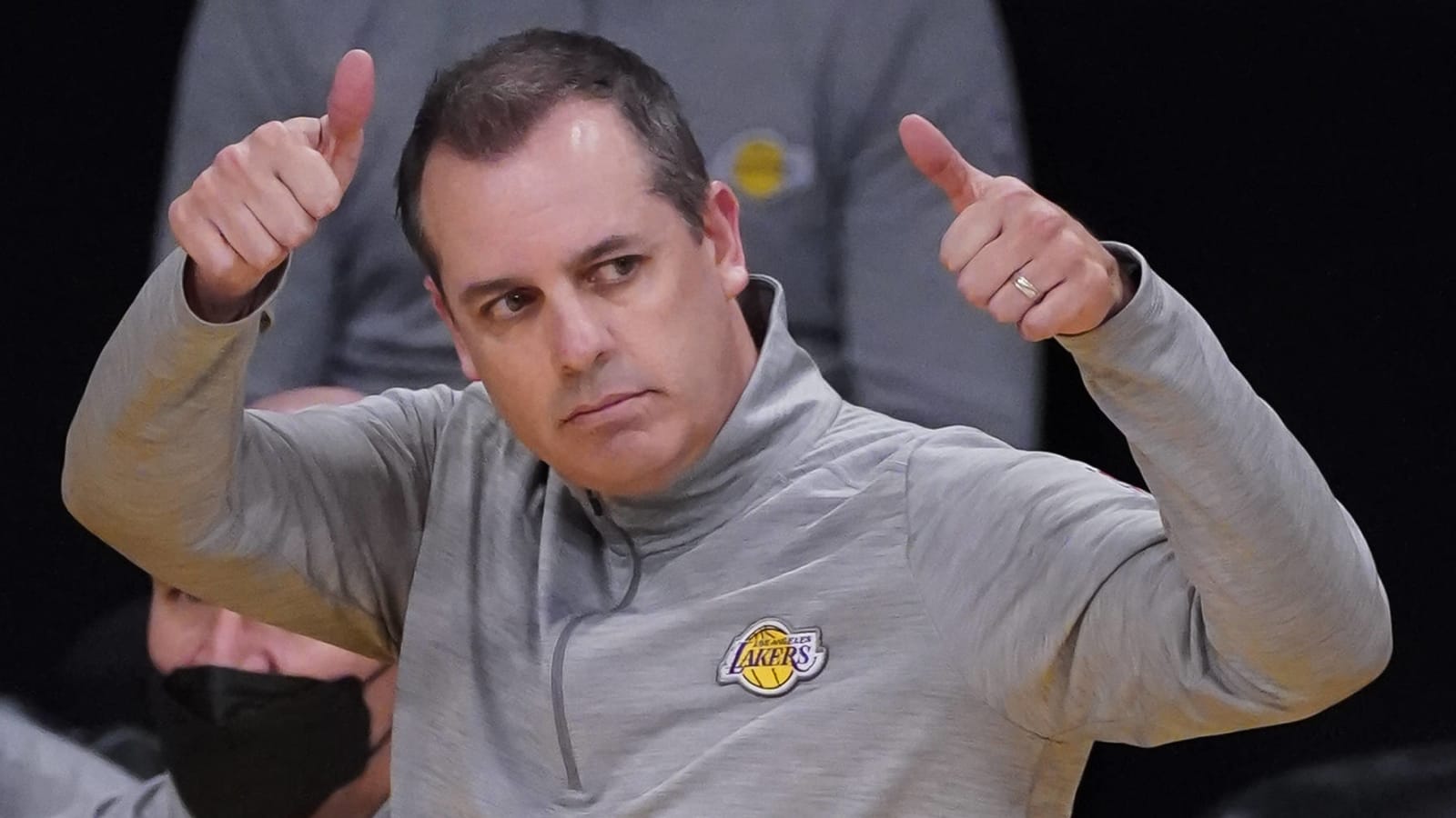Lakers sign Frank Vogel to contract extension