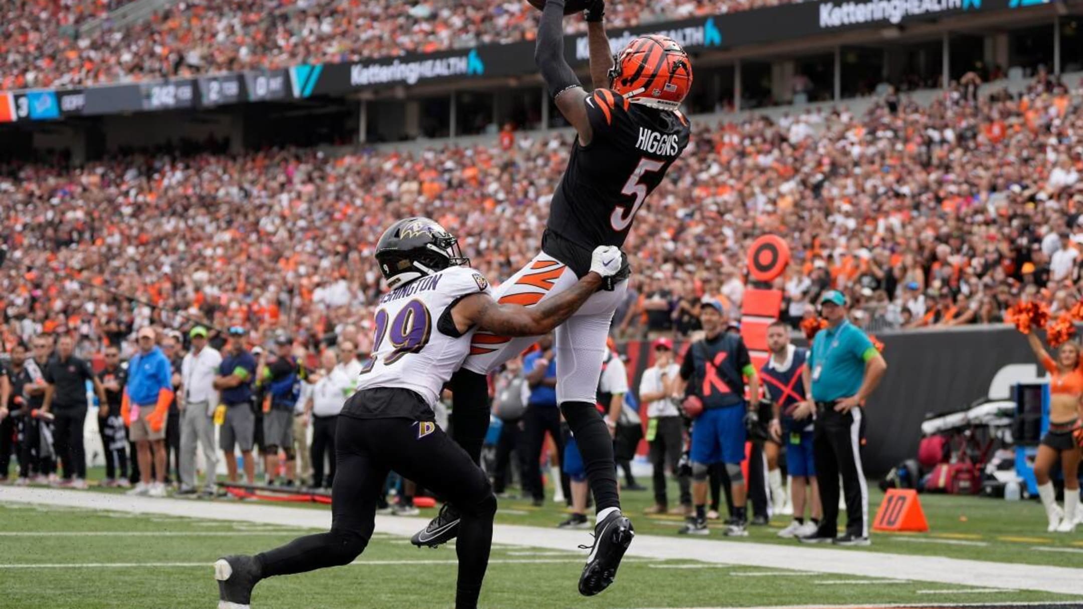 Bengals wide receiver Higgins reportedly suffered fractured ribs