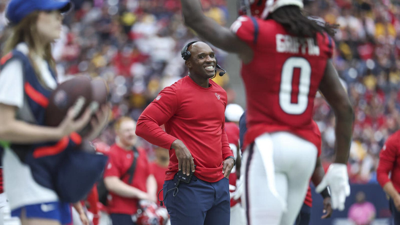 Game Ball To Everbody!' DeMeco Ryans, Young Houston Texans Continue to  Impress - Sports Illustrated Houston Texans News, Analysis and More