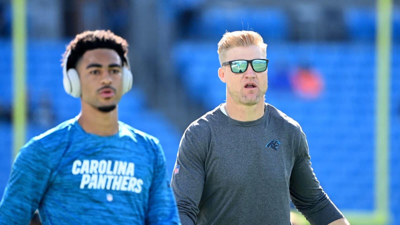 Vikings hire Josh McCown as QB coach