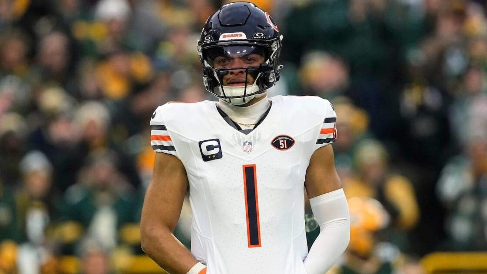 Adam Schefter: Trade market not robust for Justin Fields, Bears