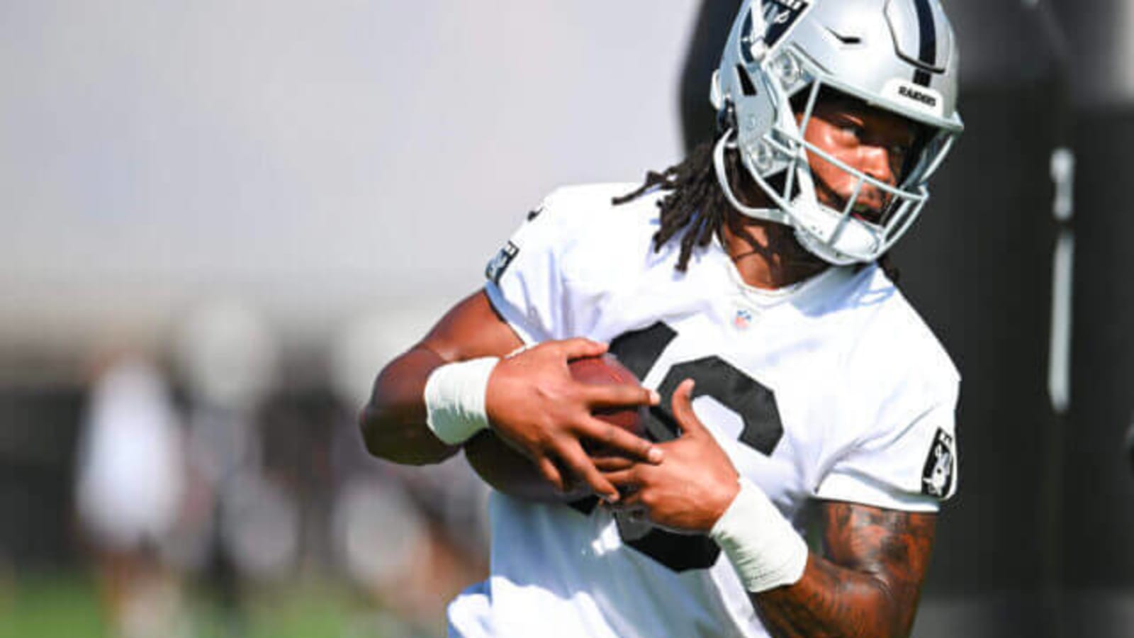 Jakobi Meyers Believes Raiders Have ‘Smart’ Wide Receiver Room