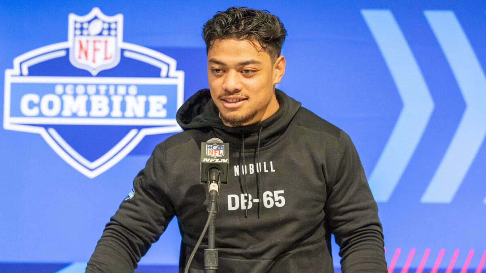 Utah Two-Way Star Sione Vaki Seems to Have Chosen His NFL Position