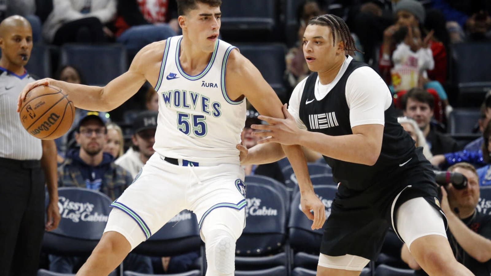 Wolves transfer Luka Garza, Daishen Nix to Iowa