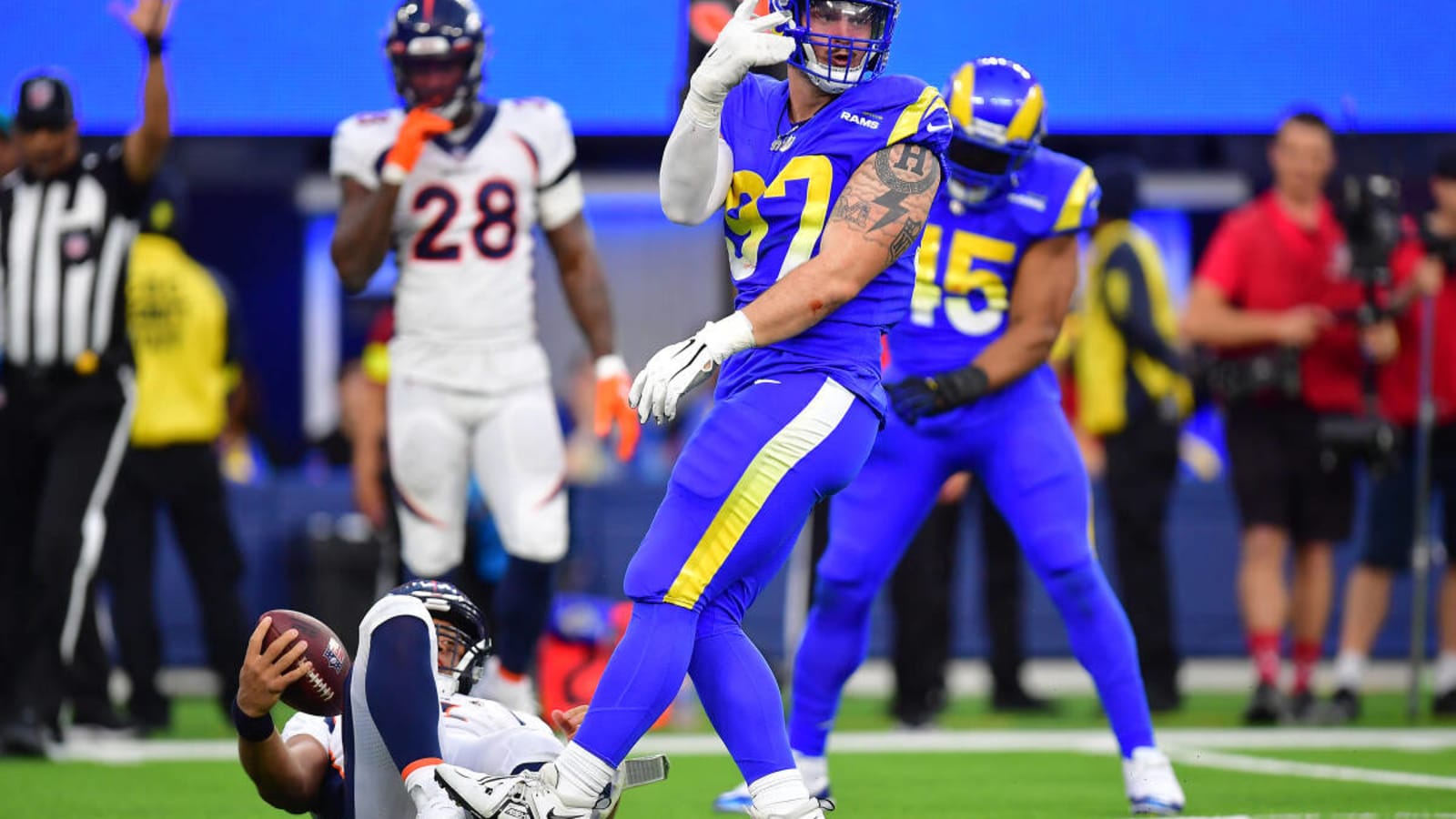 Rams Tender Michael Hoecht Ahead of Free Agency