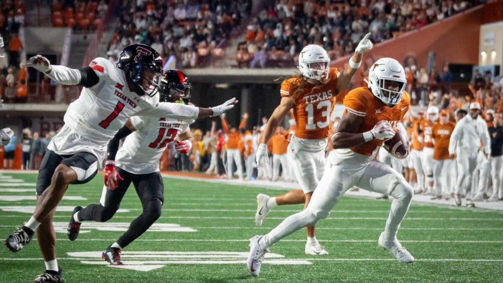 Watch: Texas Longhorns RB Keilan Robinson Returns Kick For An Electric Touchdown Against Texas Tech