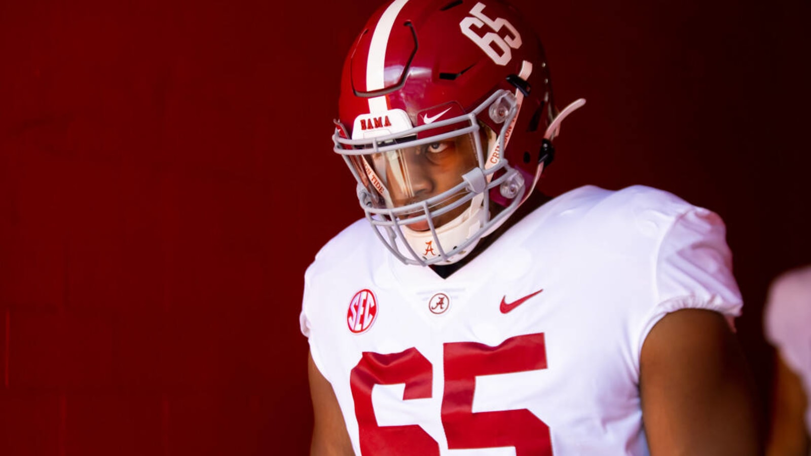 Offensive Tackle Called &#39;Perfect Prospect&#39; For Rams in 2024 NFL Draft