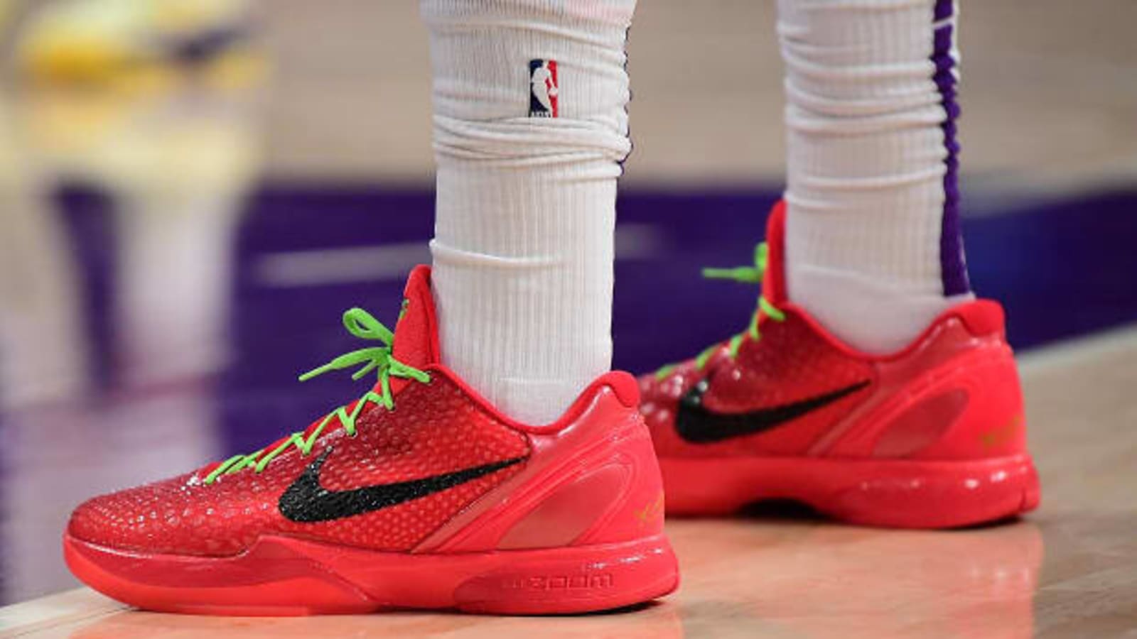 Nike Kobe 6 &#39;Reverse Grinch&#39; Rumored to Shock Drop on Tuesday