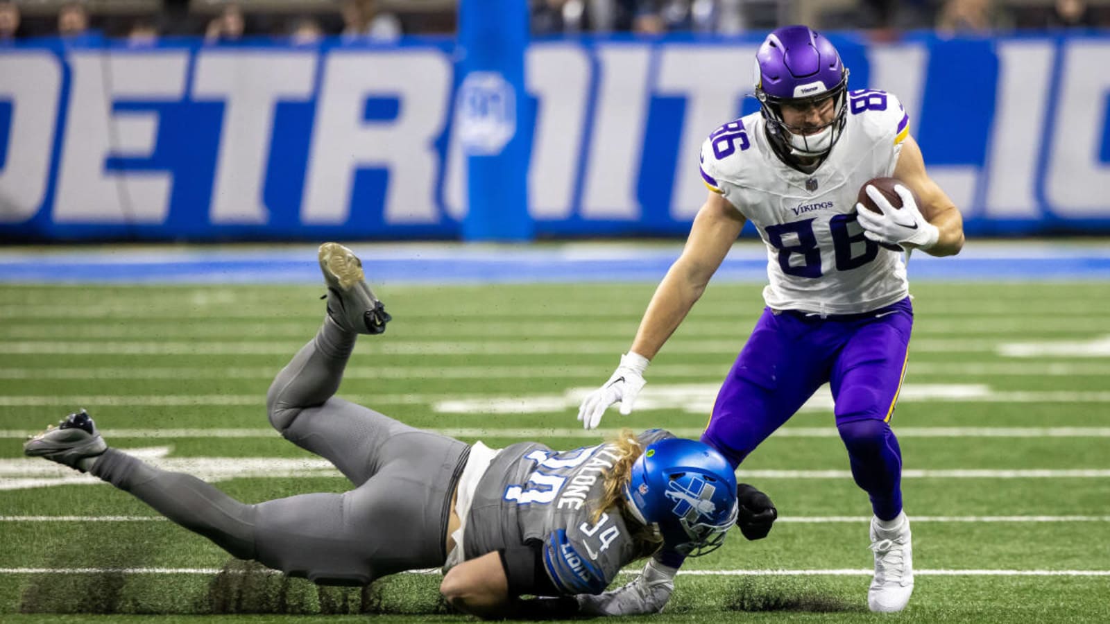 Vikings extend tight end Johnny Mundt