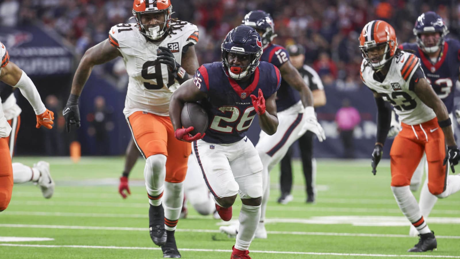 Is Re-Signing Devin Singletary a Realistic Option for Texans?