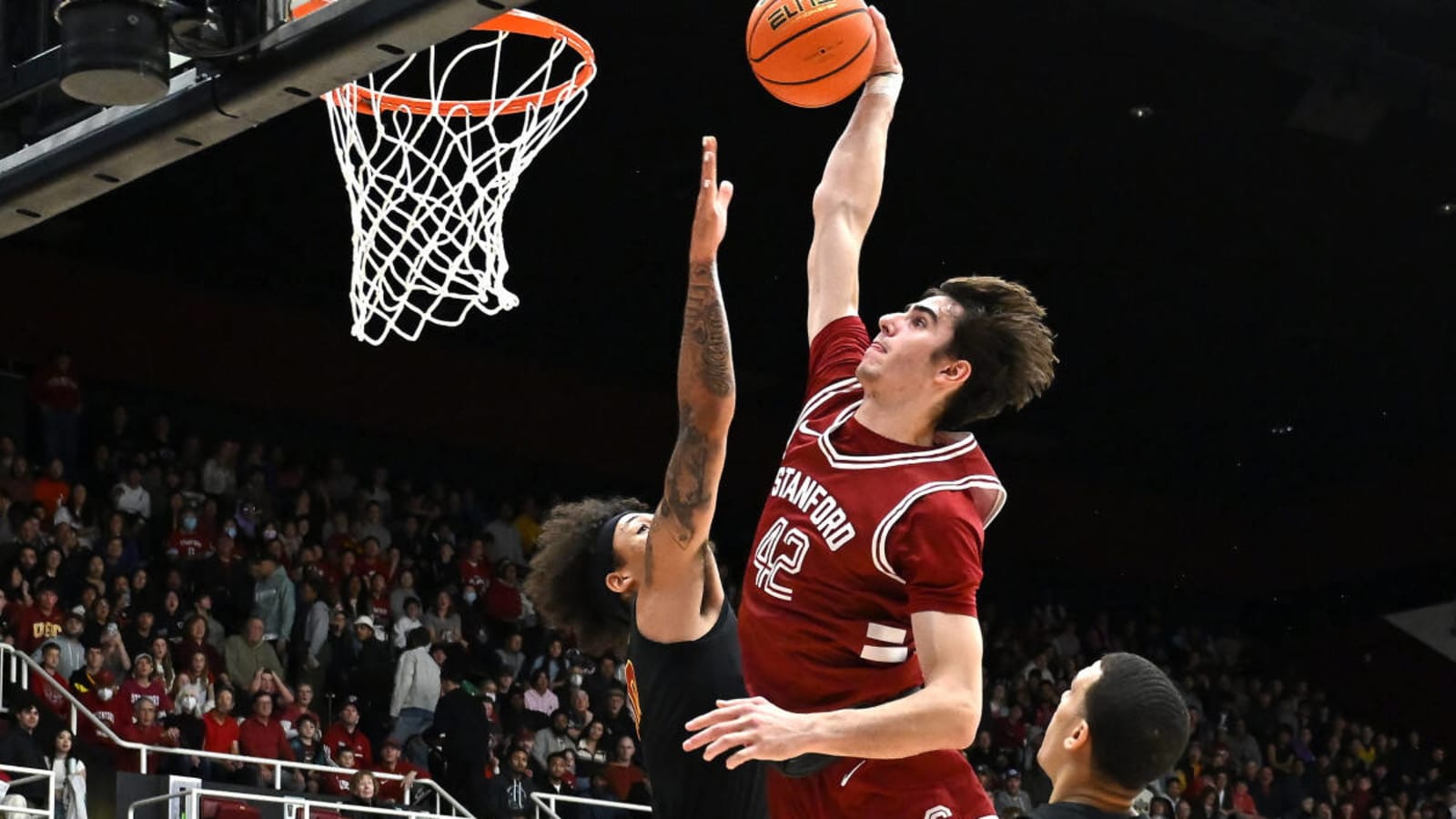 Stanford&#39;s leading scorer Maxime Raynaud enters name into the transfer portal