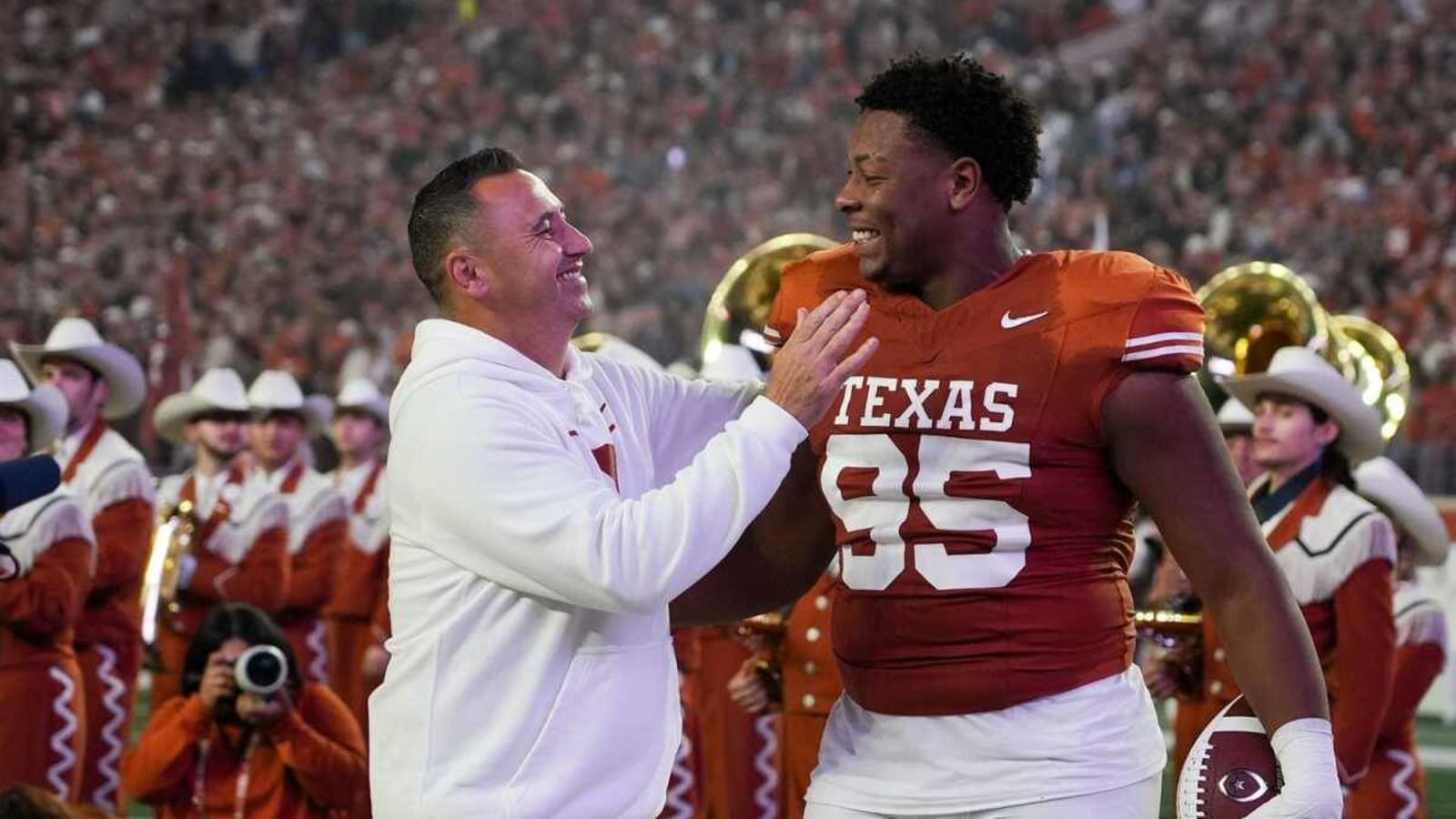 Texas Defensive Lineman Alfred Collins &#39;Expected to Return&#39; in 2024