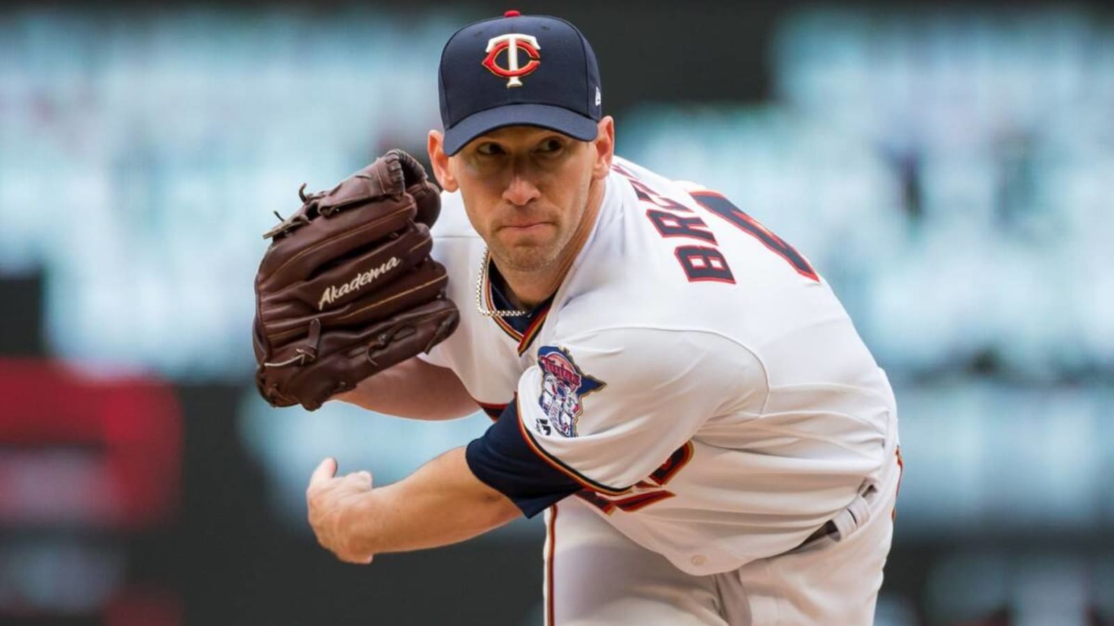 Red Sox reportedly pick ex-Twins pitcher over current Twins GM