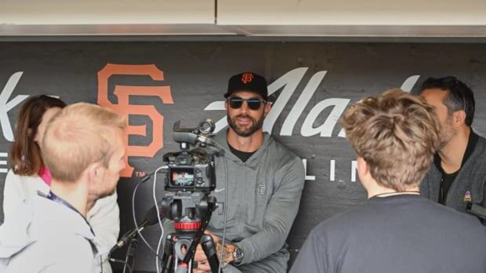 Marlins hire former  Giants manager Gabe Kapler as assistant GM