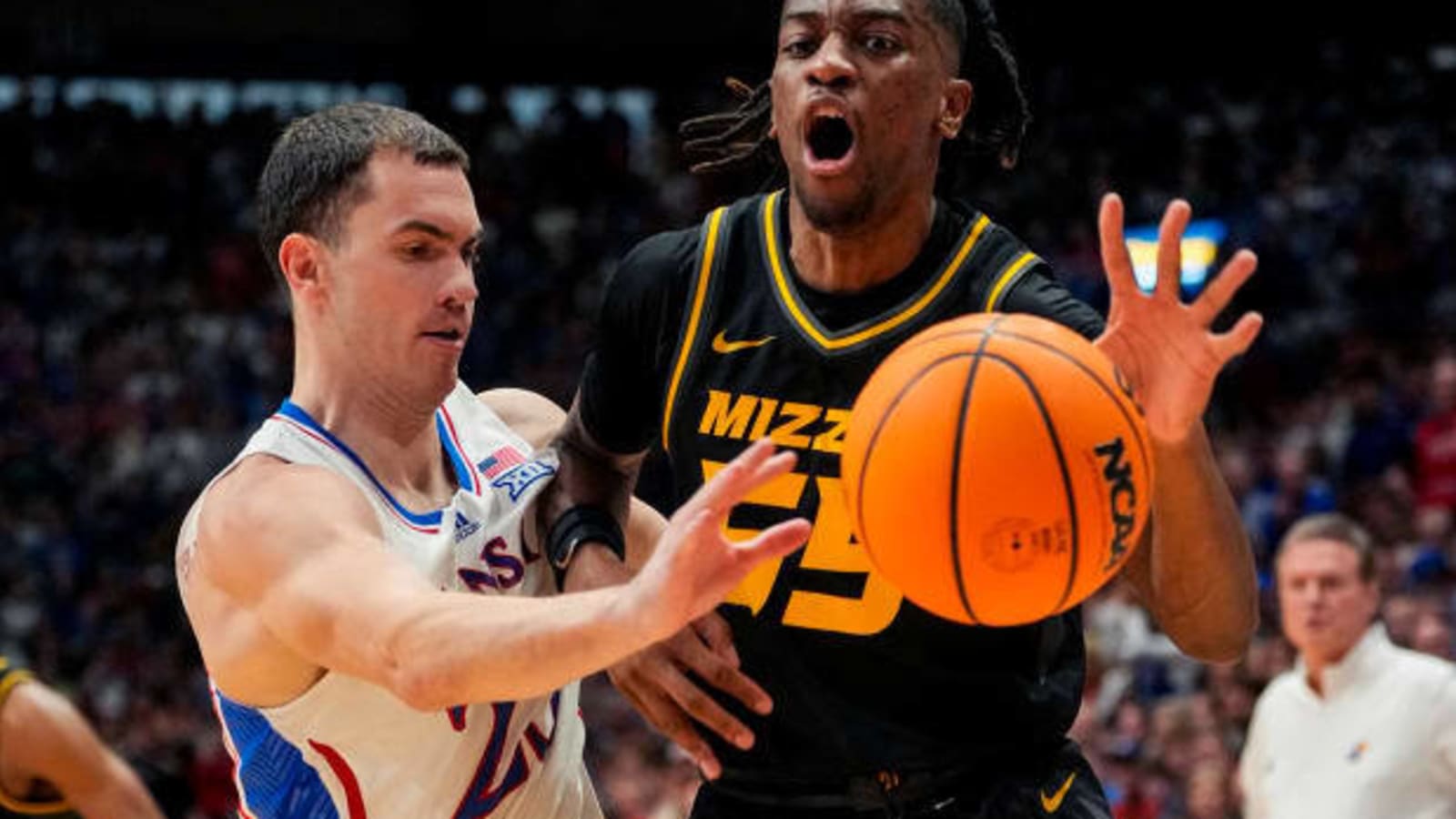 Mizzou Loses Fourth Consecutive Game to Kansas, Falls to 7-3 Record