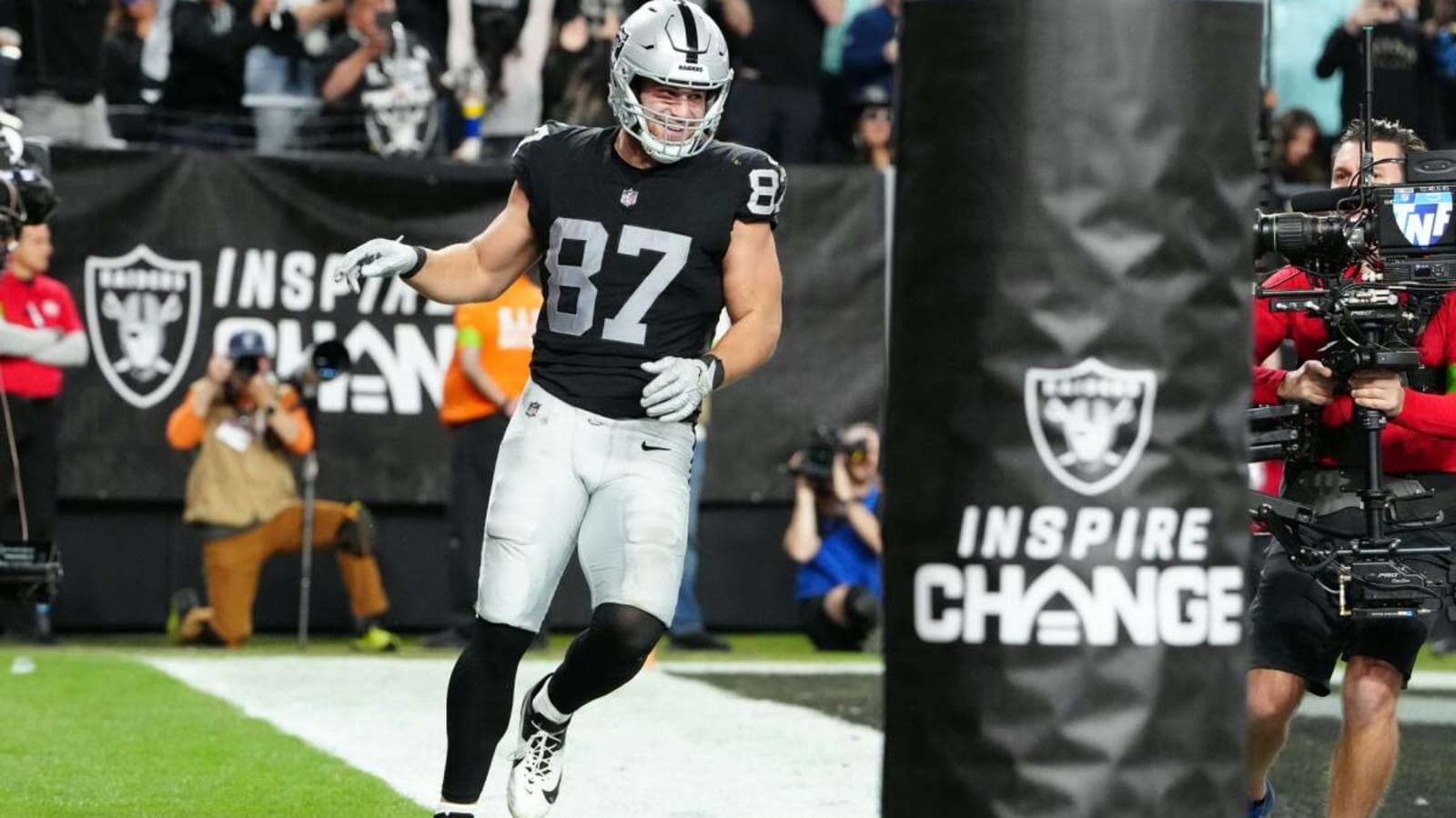 Raiders Under Contract: TE Michael Mayer